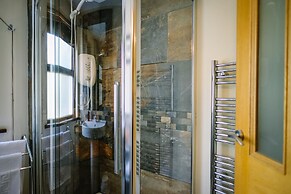 1863 Restaurant with Rooms