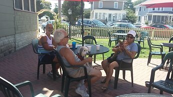 Island Guest House B&B