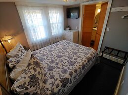 Island Guest House B&B