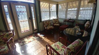 Island Guest House B&B