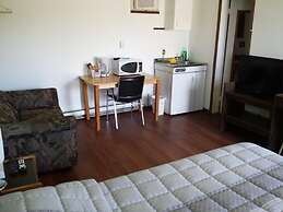 Moosomin Motel