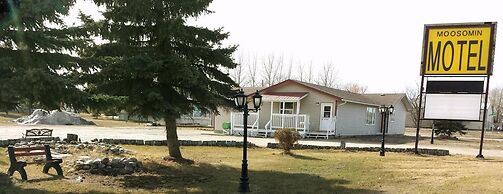 Moosomin Motel