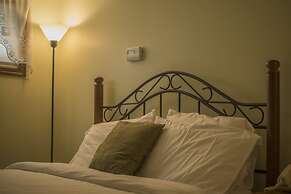 Sugarcreek Village Inn