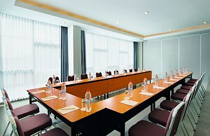 Amaris Hotel Darmo - Surabaya