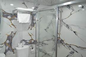 Adana Kucuksaat Hotel
