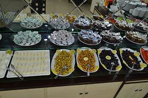 Adana Kucuksaat Hotel