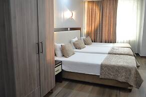 Adana Kucuksaat Hotel