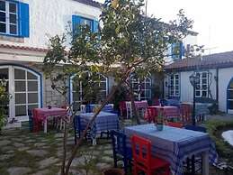 Nish Alacati Hotel