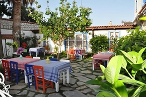 Nish Alacati Hotel