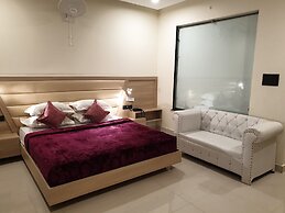 Hotel Rajpur Heights