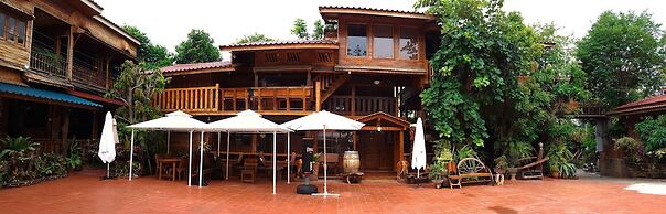 Klong Suan Plu Resort