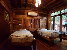 Klong Suan Plu Resort