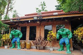 Klong Suan Plu Resort