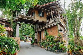Klong Suan Plu Resort