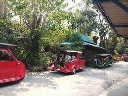 Klong Suan Plu Resort