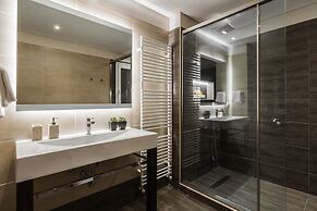 Acropolis Exclusive Residences