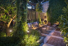 Almayer Art & Heritage Adults Only Hotel & Dépendance Rooms