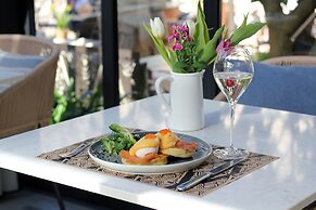 Almayer Art & Heritage Adults Only Hotel & Dépendance Rooms