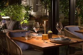 Almayer Art & Heritage Adults Only Hotel & Dépendance Rooms