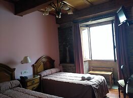 Hotel Pico Sacro II