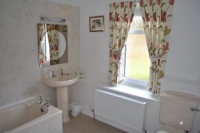 Airds Farm Guest House