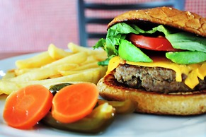 Ramada by Wyndham Acapulco Hotel & Suites