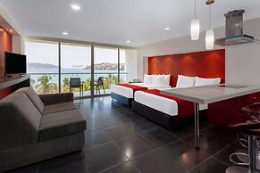 Ramada by Wyndham Acapulco Hotel & Suites
