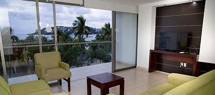 Ramada by Wyndham Acapulco Hotel & Suites