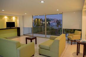 Ramada by Wyndham Acapulco Hotel & Suites
