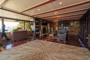 Chris Wellness Resort Hotel