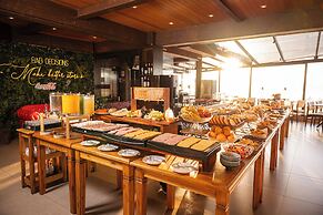 Chris Wellness Resort Hotel