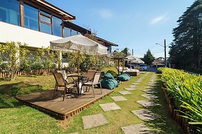 Chris Wellness Resort Hotel
