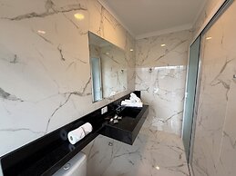 Chris Wellness Resort Hotel