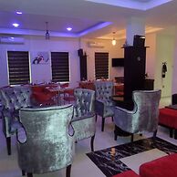 Rightgate Hotel & Suites