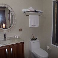 Rightgate Hotel & Suites