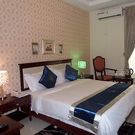 Rightgate Hotel & Suites