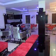 Rightgate Hotel & Suites