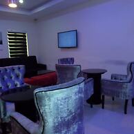 Rightgate Hotel & Suites