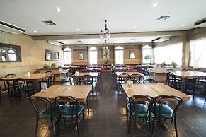Pachara Hotel and Restaurant