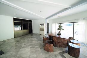 Pachara Hotel and Restaurant