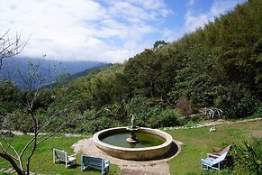 Prado Hill Holiday