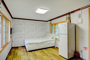 Sungbochon Youth Hostel - Hostel