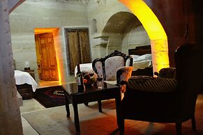 Family Cave Suites Hotel