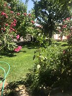 Family Cave Suites Hotel