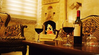 Family Cave Suites Hotel