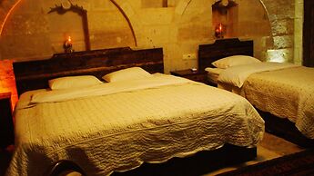 Family Cave Suites Hotel