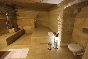 Family Cave Suites Hotel