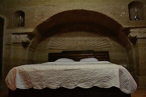 Family Cave Suites Hotel