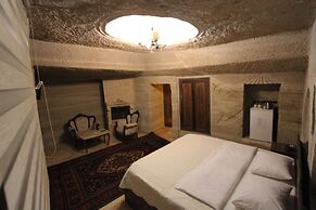 Family Cave Suites Hotel