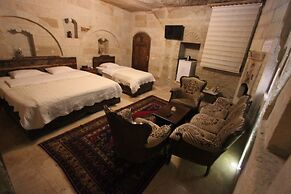 Family Cave Suites Hotel